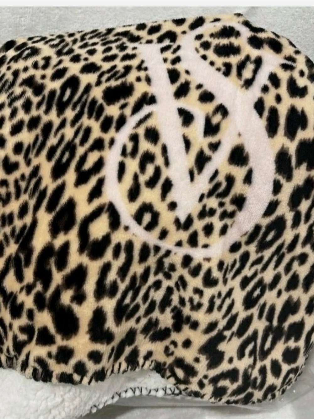 New VS Pink Sherpa Blanket
